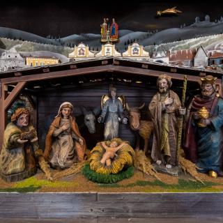 – Kašperskohorský skříňový betlém