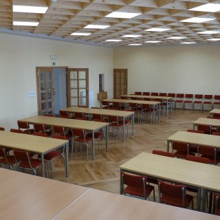 – Obrázek Horského klubu (sál)