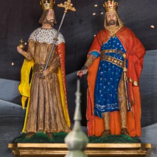 – Patroni města - Jan Lucemburský a Karel IV.