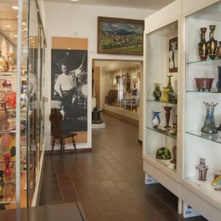 Kolekce šumavského skla