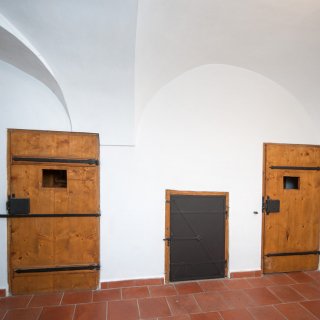 – budova radnice (vnitřní prostory)