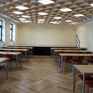 – Obrázek Horského klubu (sál)