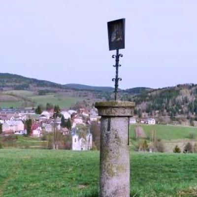 Kolem pranýře za výhledy