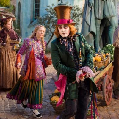 Alenka v říši divů: Za zrcadlem