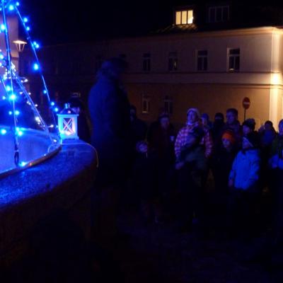 Vánoční noční prohlídky města s šálkem horkého nápoje