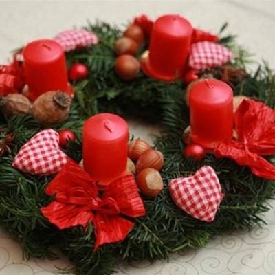 Vázání adventních věnců