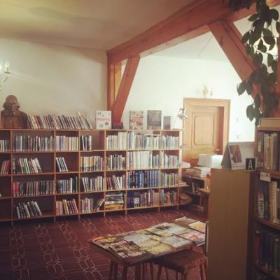 Šumavští spisovatelé v knihovně