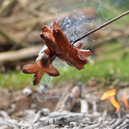 Májová kavárnička s opékáním špekáčků