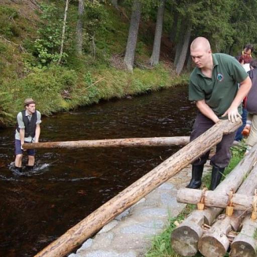 Vázání vorů a plavba po Vchynicko – Tetovském kanálu