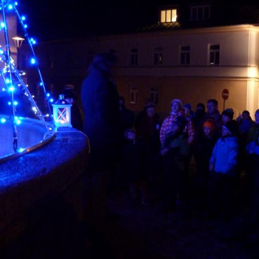 Vánoční noční prohlídky města s šálkem horkého nápoje