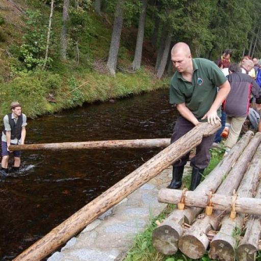Vázání vorů a plavba po Vchynicko – Tetovském kanálu