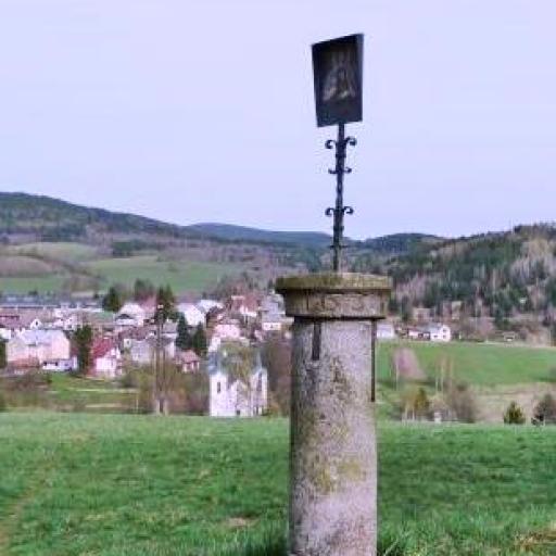 Kolem pranýře za výhledy